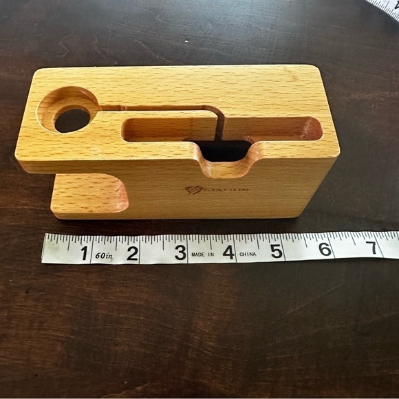 STALION Bamboo Apple Iphone Apple Watch Stand - Picture 5 of 8